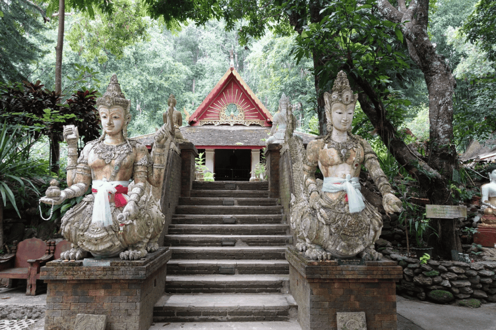 wat pha lat at the top of monks trail