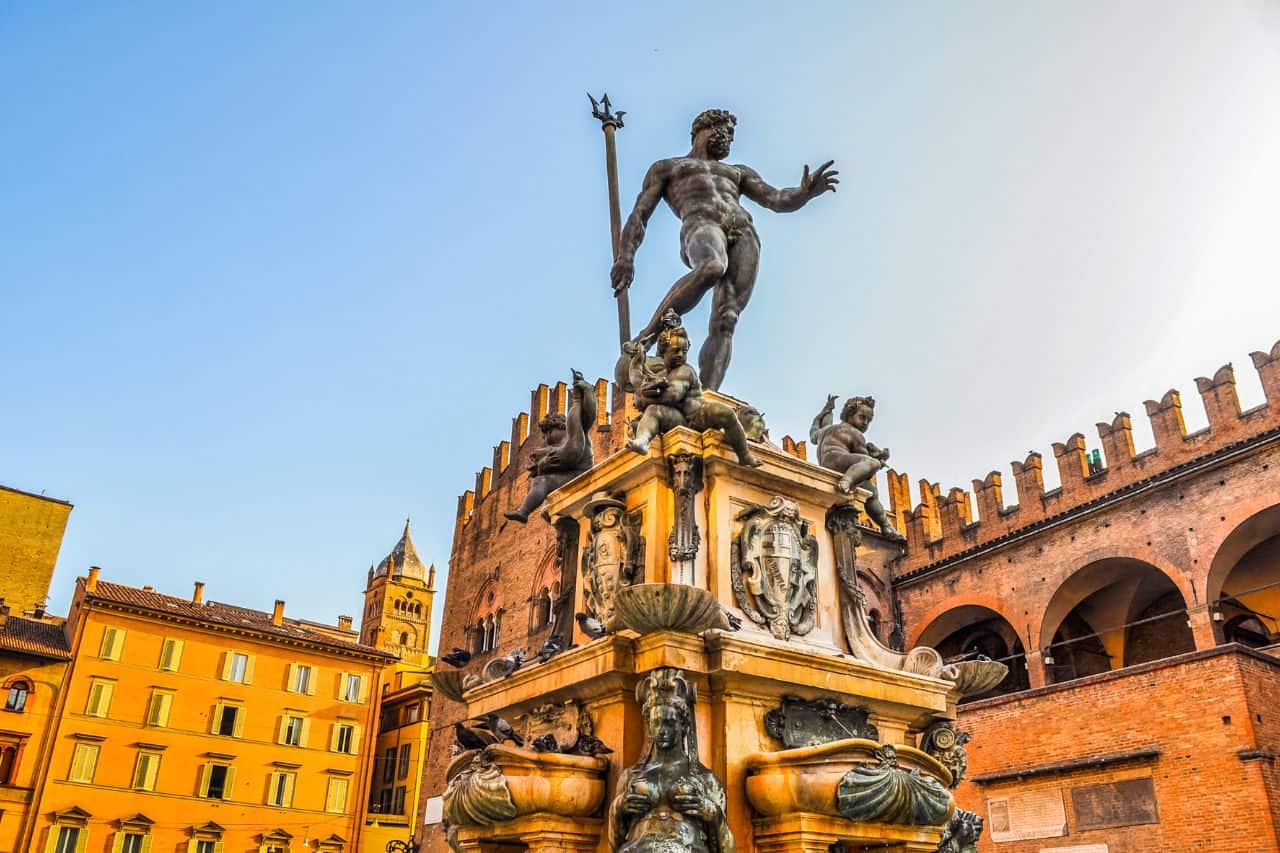 bronze statue in bologna