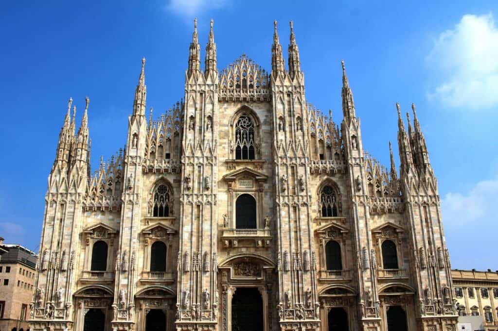 exterior of duomo de milano