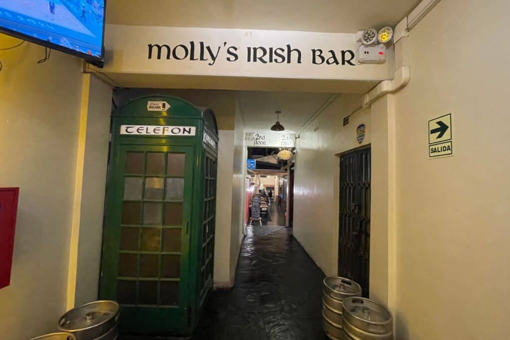 exterior of molly's irish bar in cusco