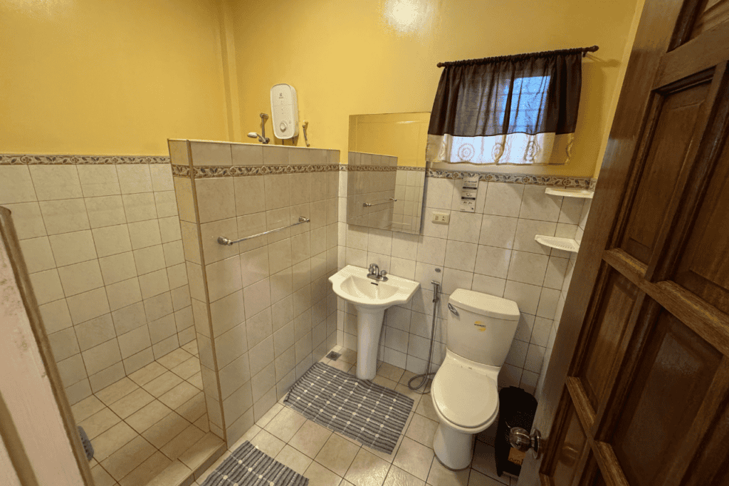 Bathroom inside a deluxe room at the Turtle Bay